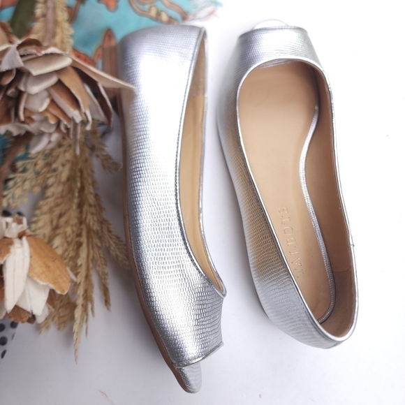 Talbots Silver Peep Toe Flats Sz 6.5m - Picture 2 of 11